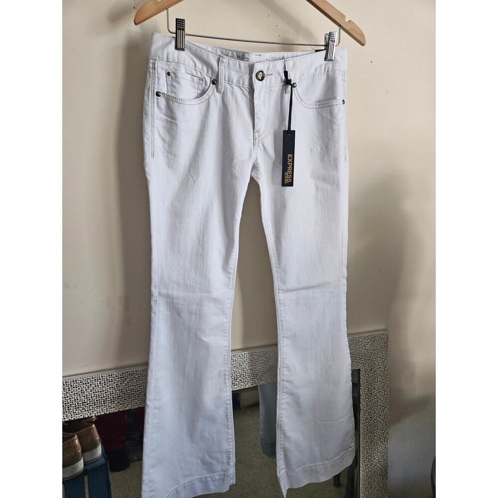 Express Stella Flare Jeans – White – NWT – Size 4